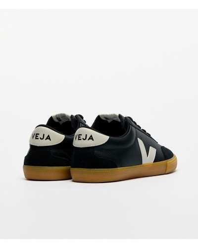 Veja Volley Black Pierre