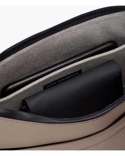 Ucon Acrobatics Alva Bag Dark Sand