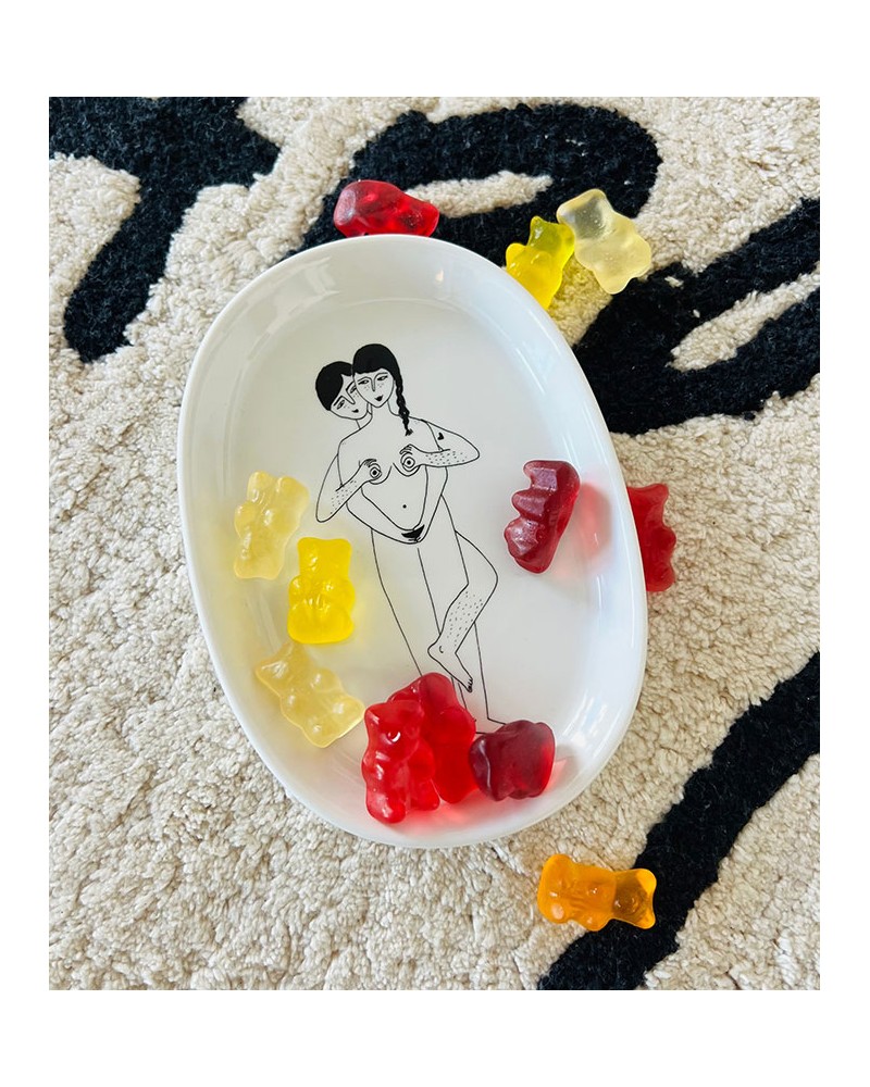 Helen B Dish Faces everywhere