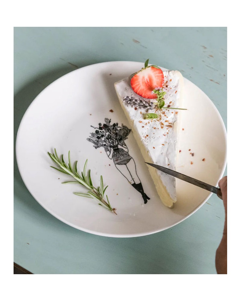 Helen B Plate Flower girl