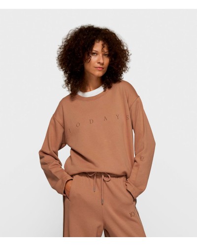 10 Days Sweater Logo Fudge