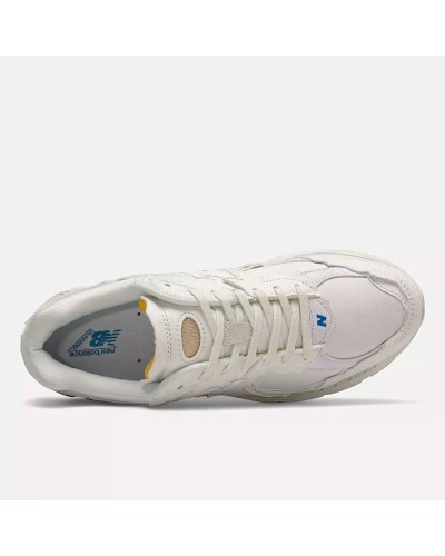 New Balance M2002 White