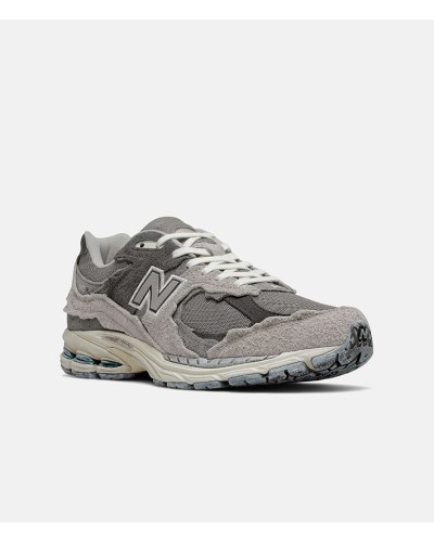 New Balance M2002 Grey