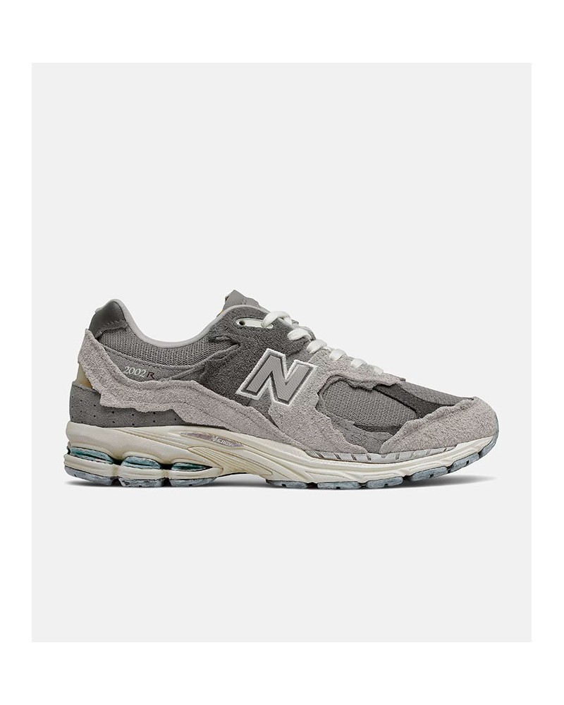 New Balance M2002 Grey