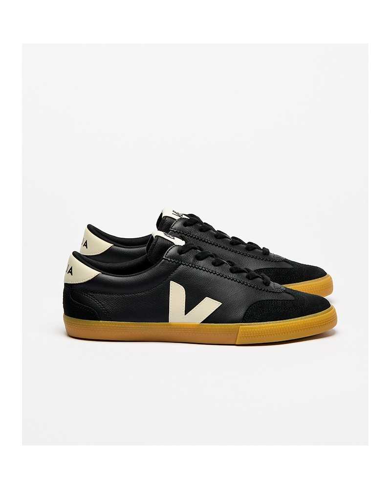 Veja Volley Black Pierre