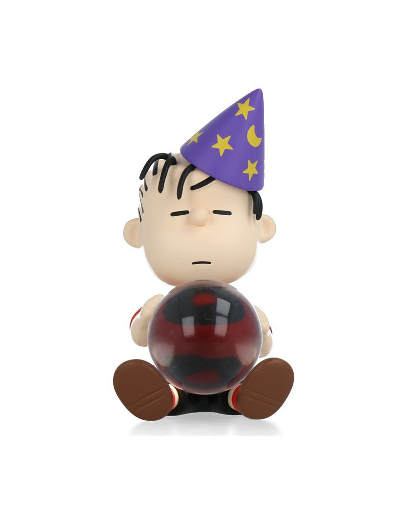 Artoyz Peanuts Linus & Crystal Ball