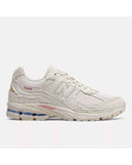 New Balance M2002 White