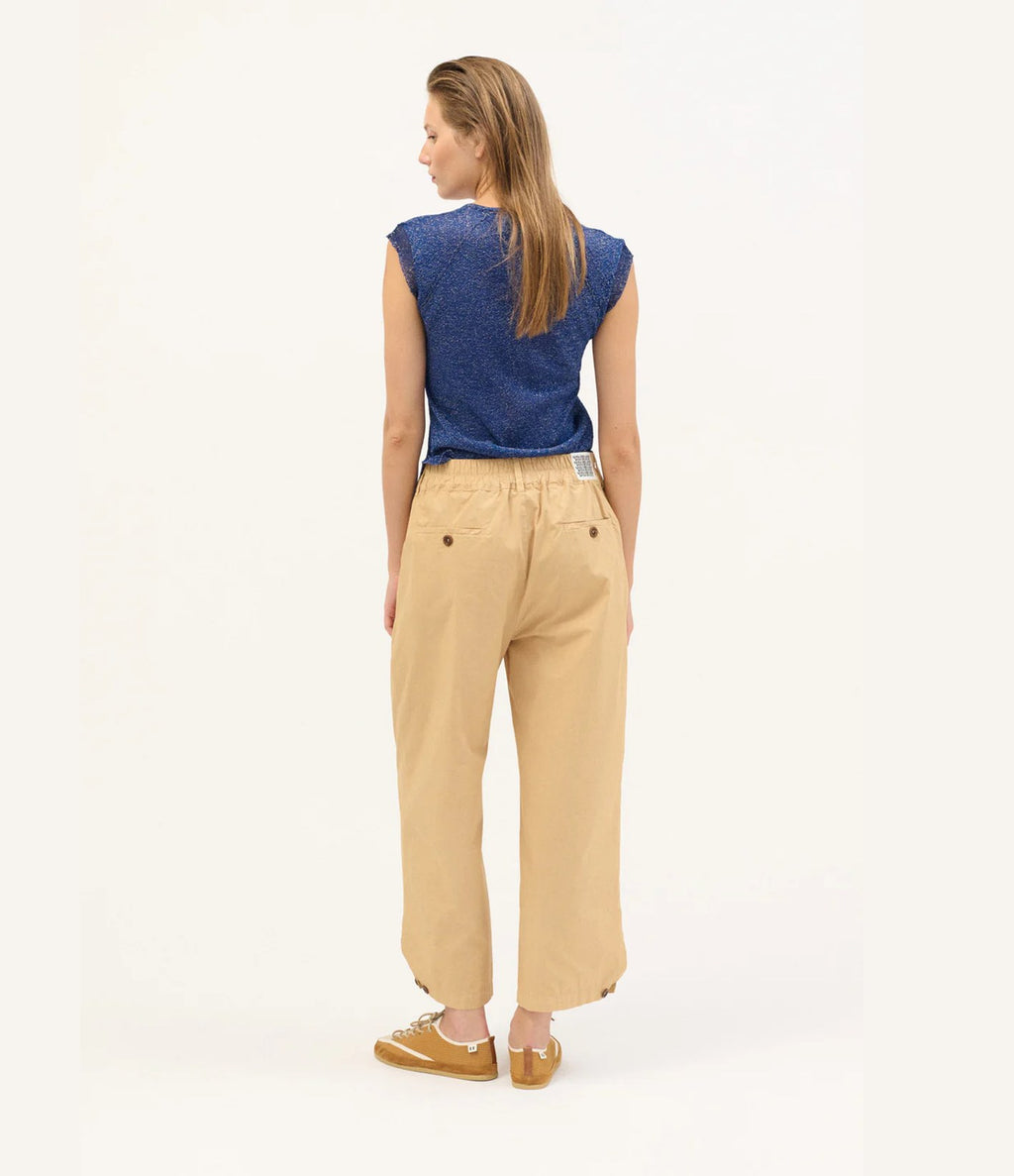 Beatriz Furest Robin Camel