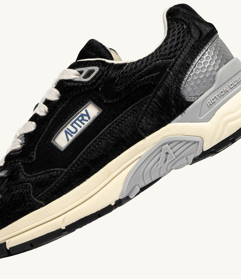 Autry Hyperway Low Pony Suede Black