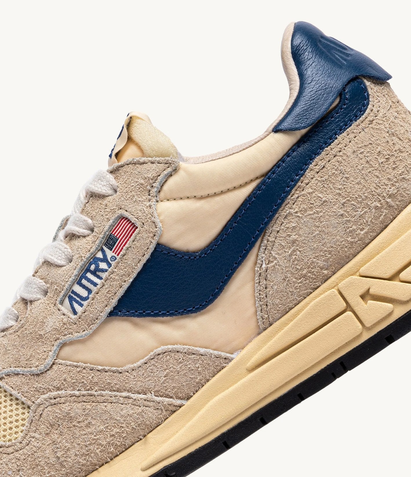 Autry Reelwind Low Man Ecru Navy