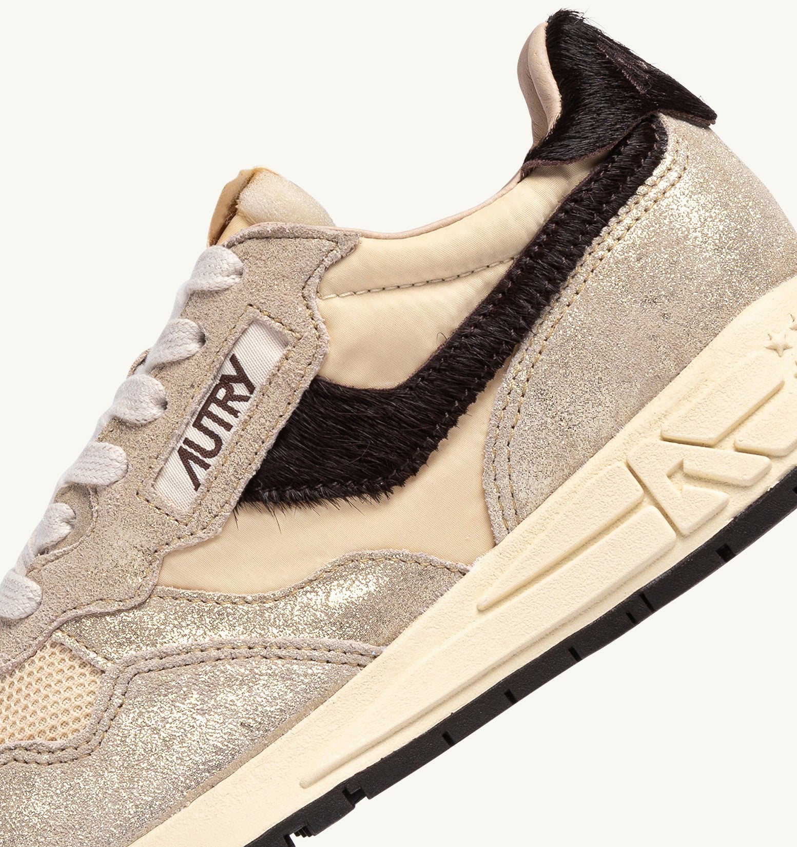 Zapatillas Autry Reelwind Low mujer platino rutabaga marrón — vista 9