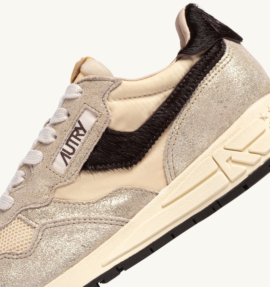 Zapatillas Autry Reelwind Low mujer platino rutabaga marrón — vista 8