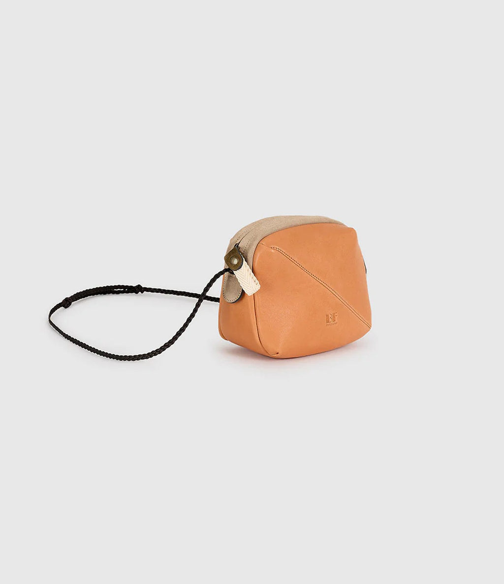 Beatriz Furest Tach Camel