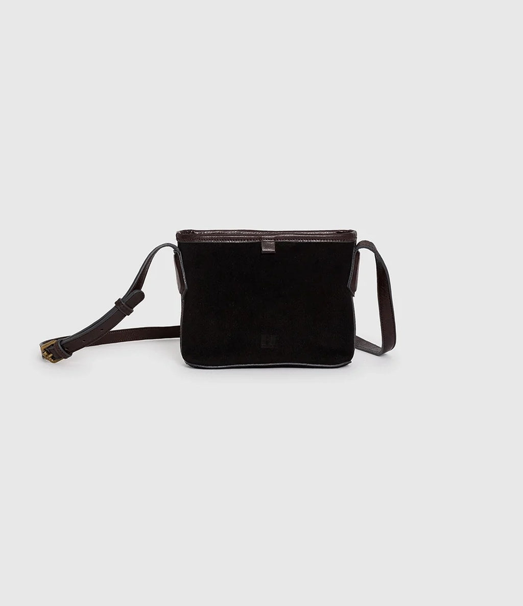 Beatriz Furest Dario Black