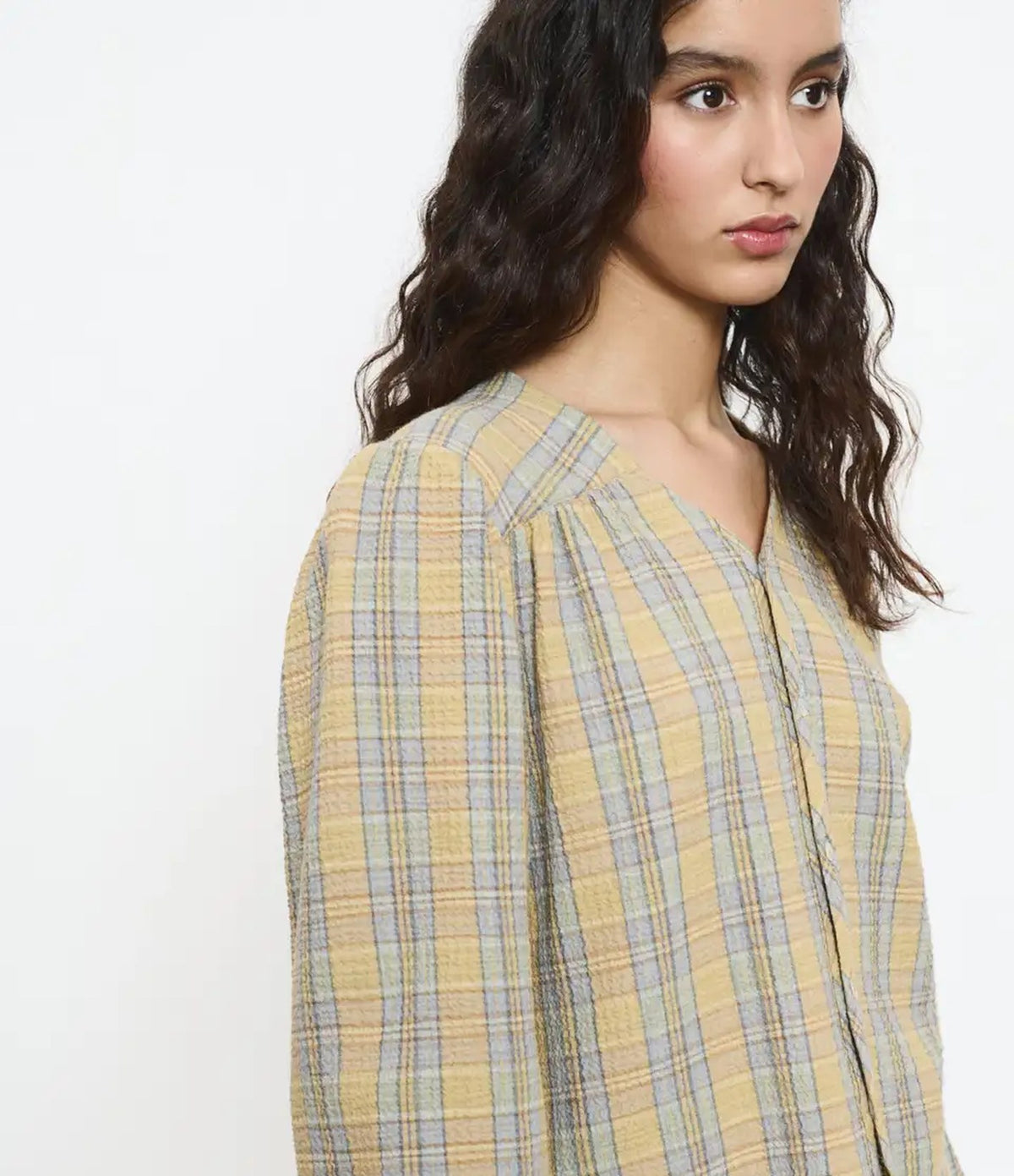 Beatriz Furest Amura Trench and Grey