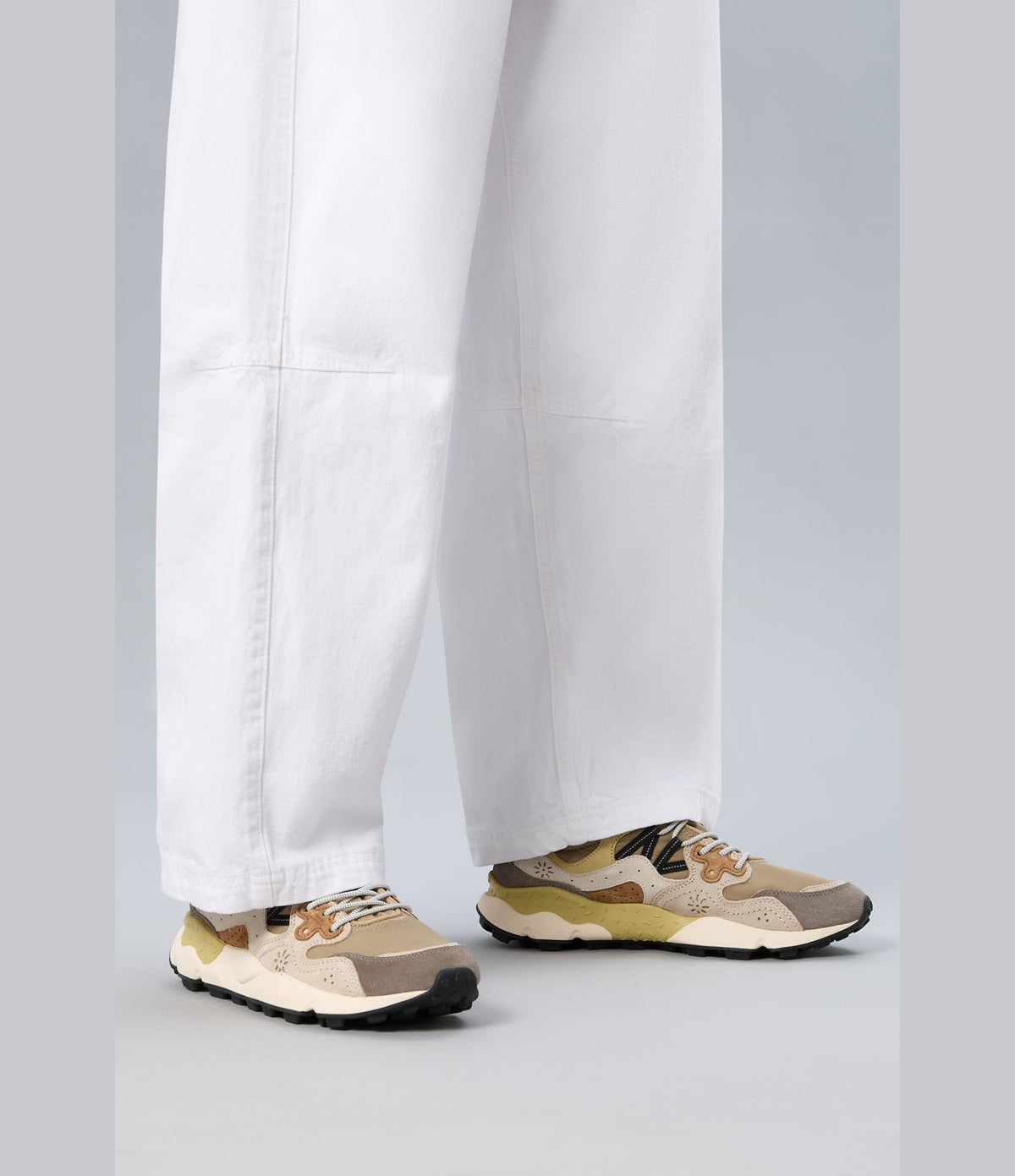 Flower Mountain Yamano 3 Cream Brown Taupe