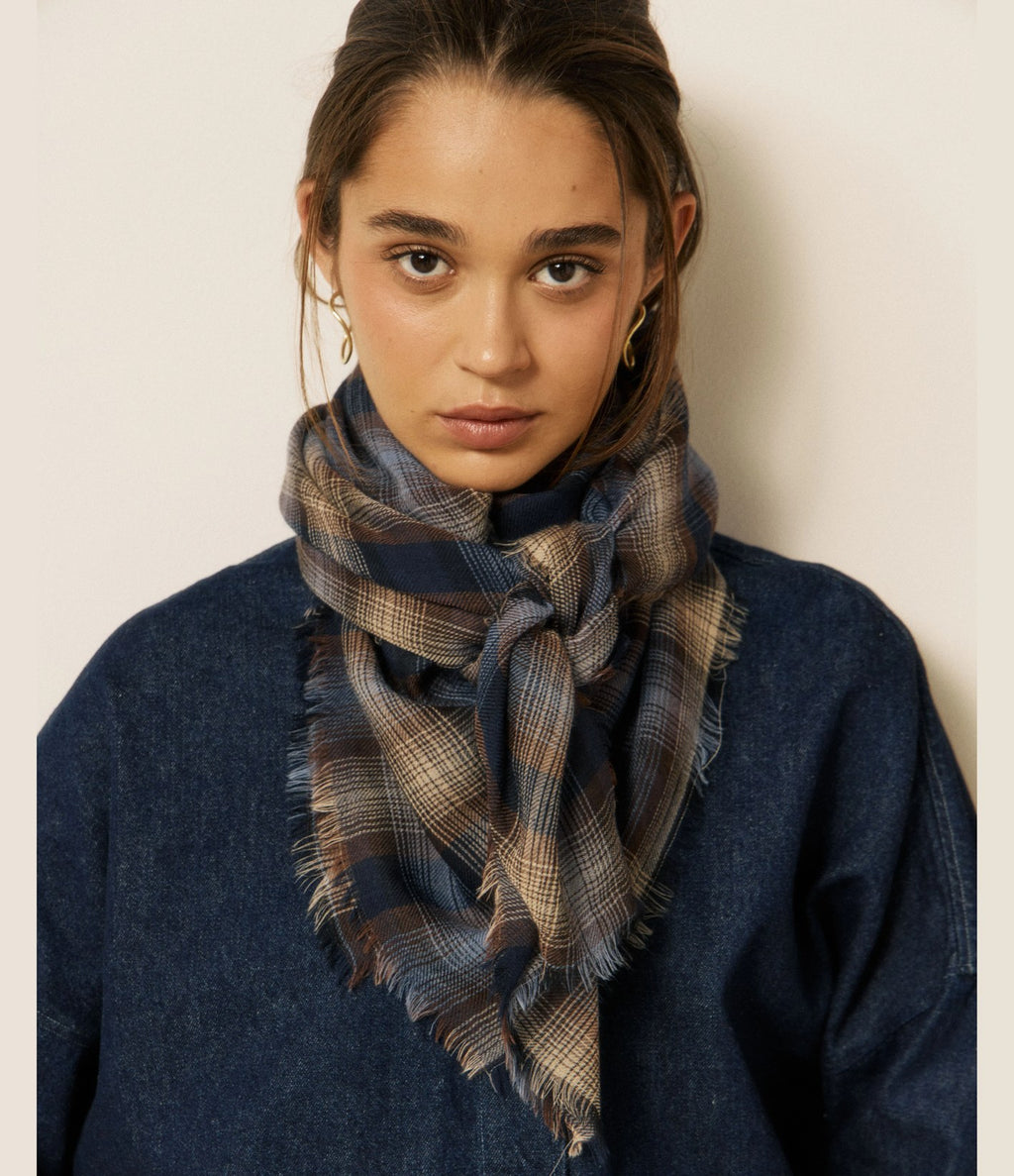 Hartford Checks Square Pañuelo Azul y Crudo
