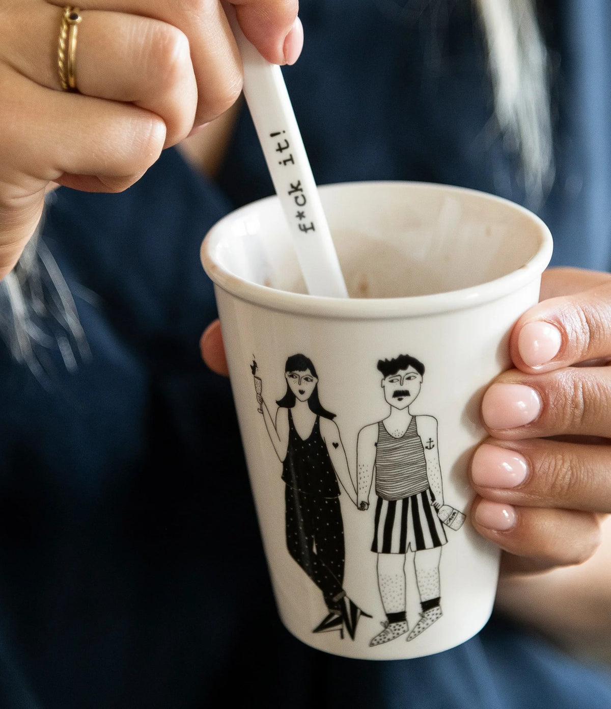 Helen B Cup Apero couple