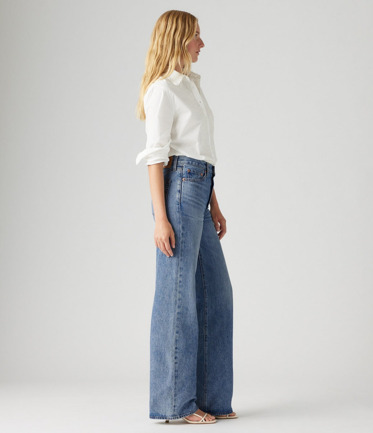 Levi's Ribcage Wide Leg Azul Medio - vista 4