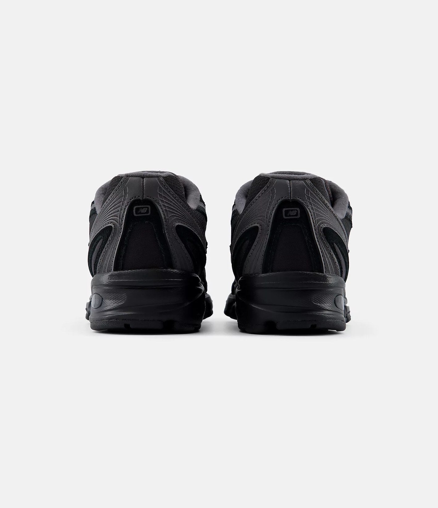 New Balance U740 Negro
