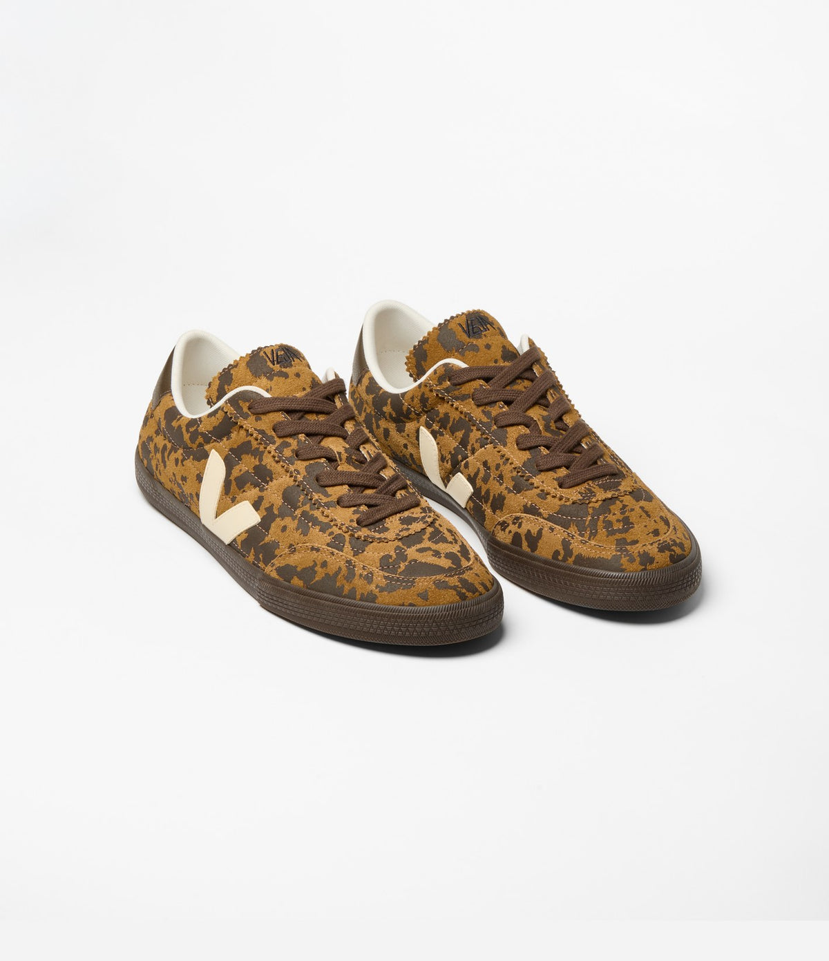Veja Panenka Camel Wild Country Femme