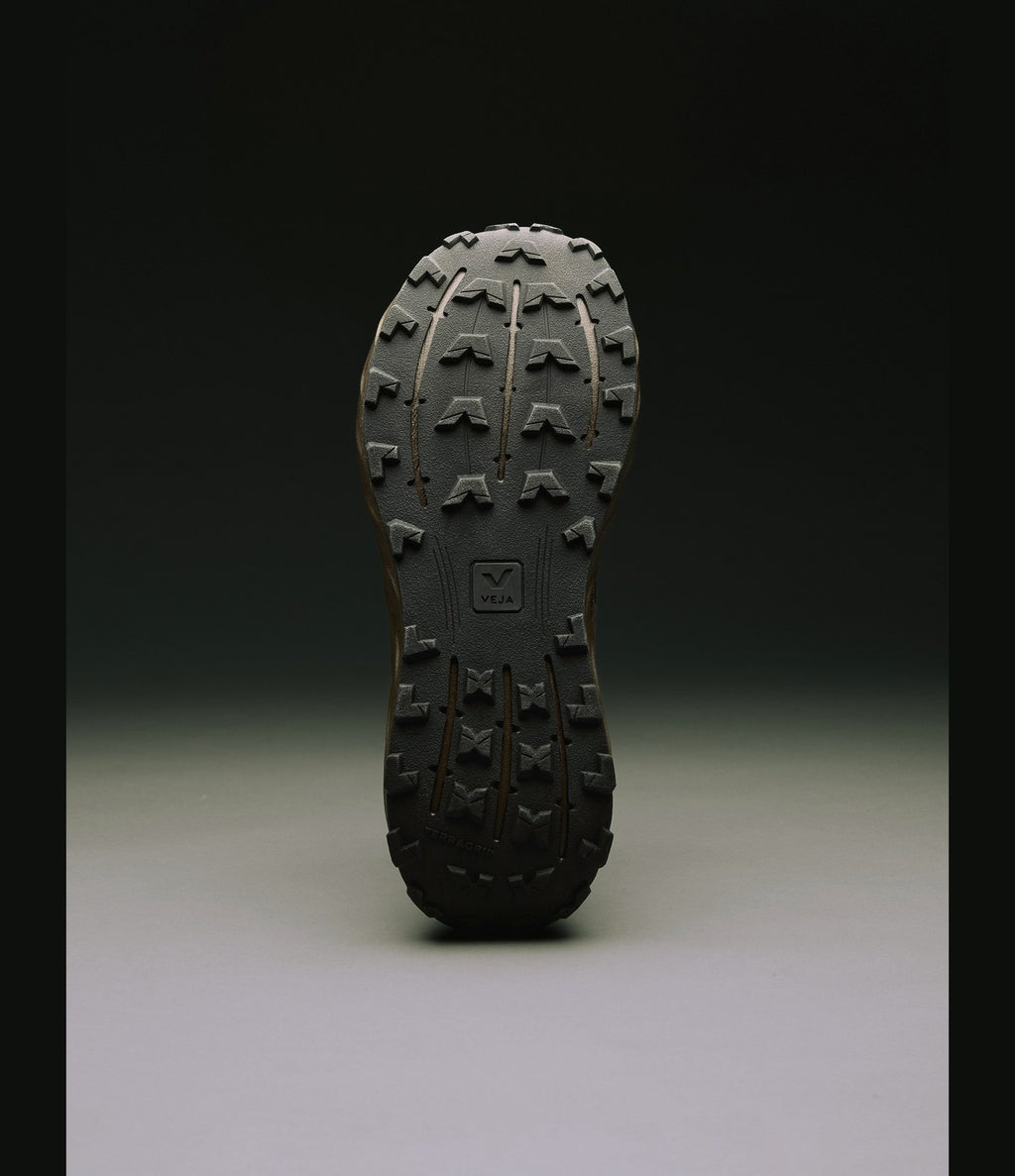 Veja Harpie Trail Eagle Black Men